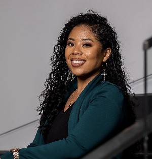Jasmine Graduates From Master's in Healthcare Administration Program